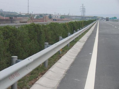 高速護(hù)欄